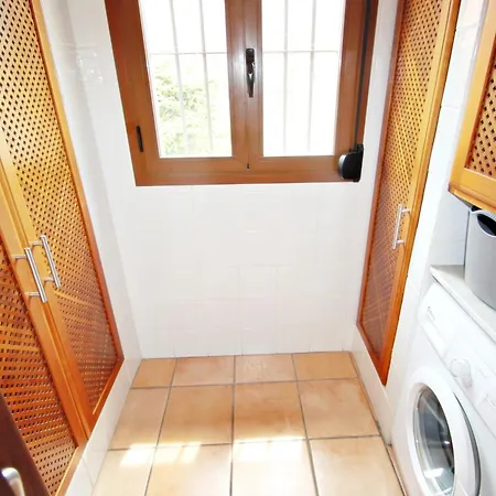 Maite - Spacious With Views And Private Pool In וילה